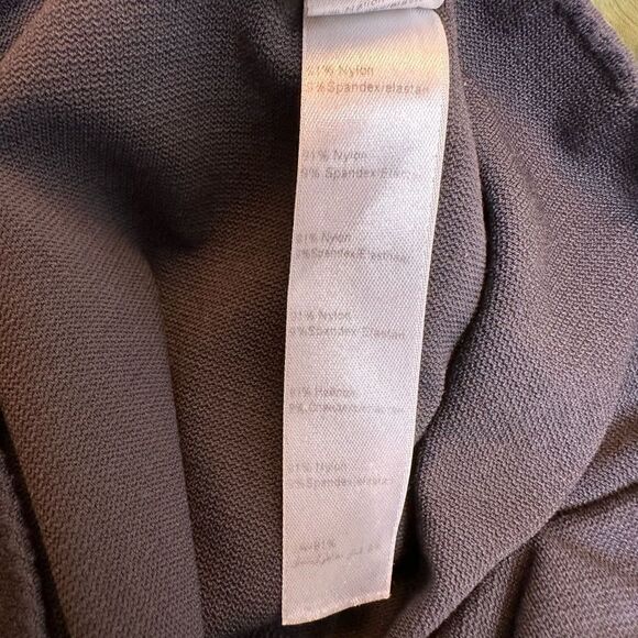 Spanx Assets Camo High Rise Seamless Leggings 24" Size Medium - Picture 8 of 8